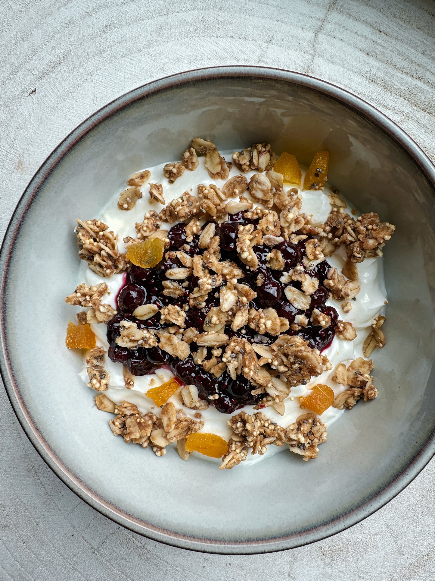 Vanilla Apricot Granola